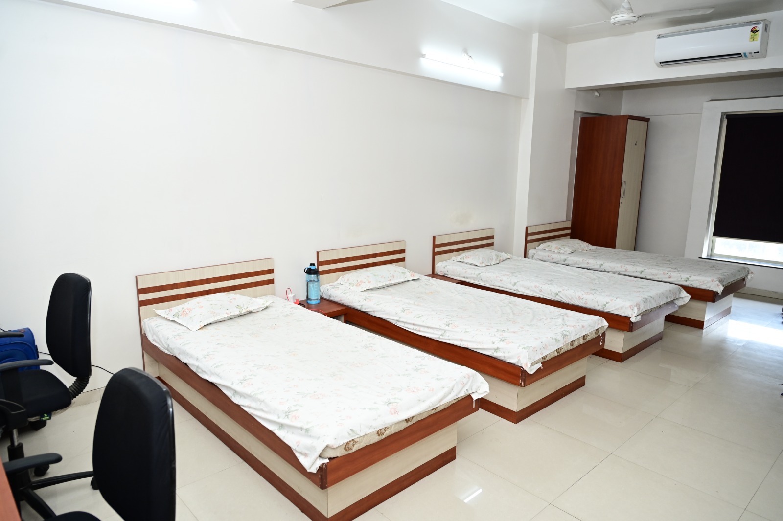3 Sharing AC Room